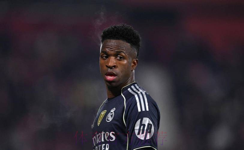 1-1！熊皇造点，姆巴佩14战14球难救主，皇马3轮不胜，被巴萨反超